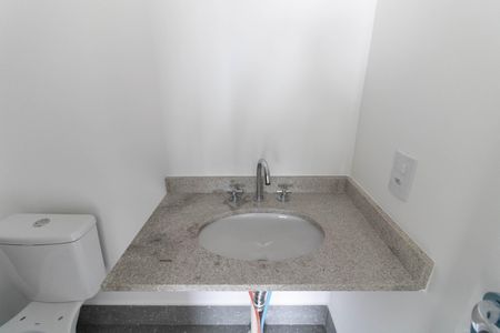 Apartamento à venda com 71m², 2 quartos e 1 vaga Apartamento à venda com 71m², 2 quartos e 1 vagaBanheiro da Suíte