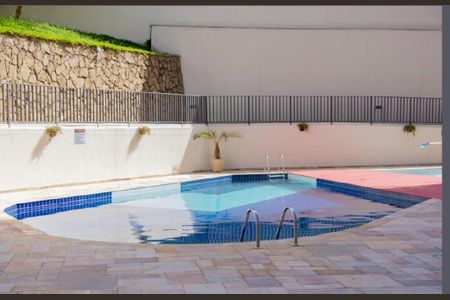 Apartamento à venda com 49m², 2 quartos e 1 vaga Apartamento à venda com 49m², 2 quartos e 1 vagaÁrea comum - Piscina