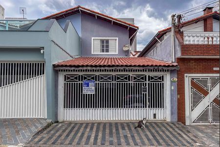 Casa à venda com 172m², 3 quartos e 2 vagasFachada