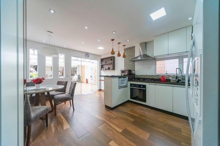 Casa à venda com 172m², 3 quartos e 2 vagasCopa e Cozinha