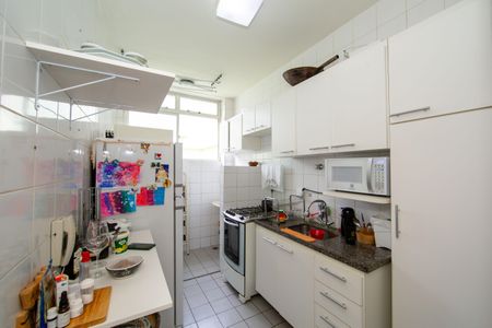 Apartamento para alugar com 81m², 2 quartos e 1 vagaCozinha