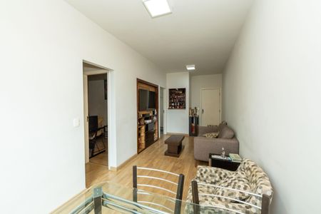 Apartamento para alugar com 81m², 2 quartos e 1 vagaSala