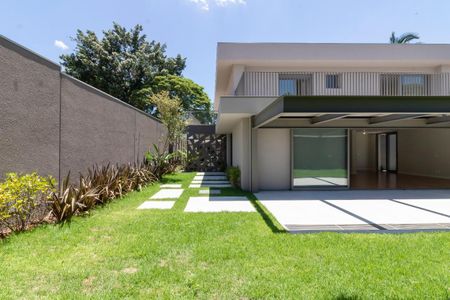 Casa à venda com 370m², 5 quartos e 6 vagasFoto 09