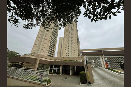 Apartamento à venda com 80m², 3 quartos e 2 vagasFachada e portaria 
