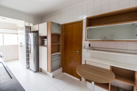 Apartamento para alugar com 139m², 3 quartos e 2 vagasCozinha