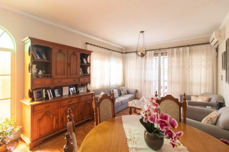Sala de casa para alugar com 5 quartos, 250m² em Partenon, Porto Alegre