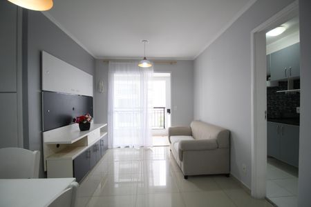 Sala de apartamento para alugar com 3 quartos, 64m² em Vila Suzana, São Paulo