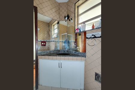 Apartamento à venda com 60m², 2 quartos e sem vaga Apartamento à venda com 60m², 2 quartos e sem vagaBanheiro