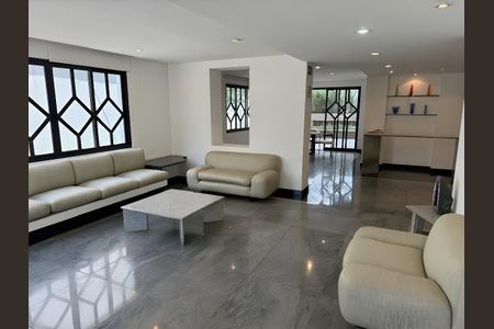 Apartamento para alugar com 216m², 3 quartos e 3 vagas Apartamento para alugar com 216m², 3 quartos e 3 vagasSala