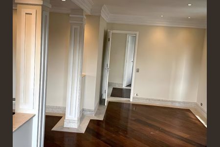 Apartamento para alugar com 216m², 3 quartos e 3 vagas Apartamento para alugar com 216m², 3 quartos e 3 vagasCorredor