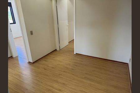 Apartamento para alugar com 216m², 3 quartos e 3 vagas Apartamento para alugar com 216m², 3 quartos e 3 vagasCorredor