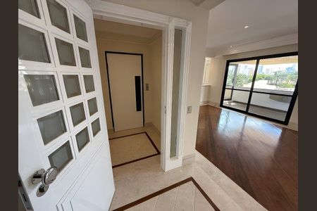 Apartamento para alugar com 216m², 3 quartos e 3 vagas Apartamento para alugar com 216m², 3 quartos e 3 vagasSala