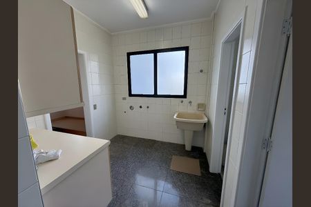 Apartamento para alugar com 216m², 3 quartos e 3 vagas Apartamento para alugar com 216m², 3 quartos e 3 vagasÁrea de Serviço