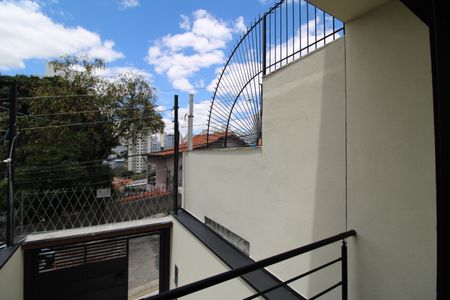 Casa à venda com 120m², 3 quartos e 2 vagasSala - Varanda