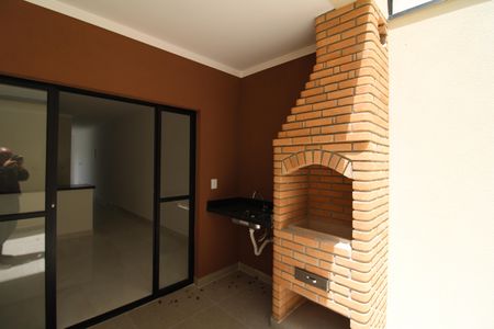 Casa à venda com 120m², 3 quartos e 2 vagasÁrea de Serviço