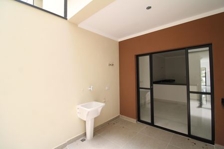 Casa à venda com 120m², 3 quartos e 2 vagasÁrea de Serviço