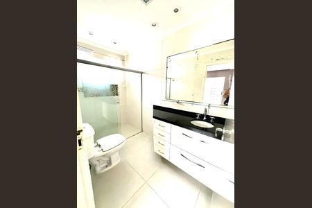 Casa para alugar com 3 quartos, 172m² em Jardim Campo Grande, São Paulo