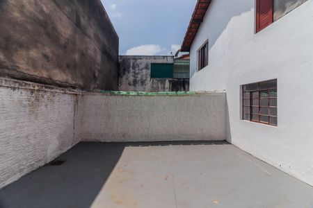 Casa para alugar com 100m², 2 quartos e 1 vaga Casa para alugar com 100m², 2 quartos e 1 vagaQuintal e Lavanderia