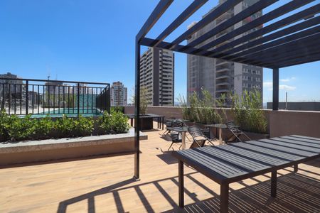 Apartamento para alugar com 31m², 1 quarto e sem vaga Apartamento para alugar com 31m², 1 quarto e sem vagaÁrea comum - Piscina