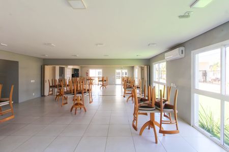 Apartamento para alugar com 53m², 2 quartos e 1 vaga Apartamento para alugar com 53m², 2 quartos e 1 vagaÁrea comum - Salão de festas