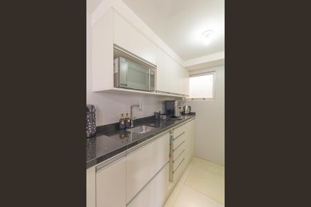 Apartamento à venda com 52m², 2 quartos e 1 vagaCozinha e Área de Serviço