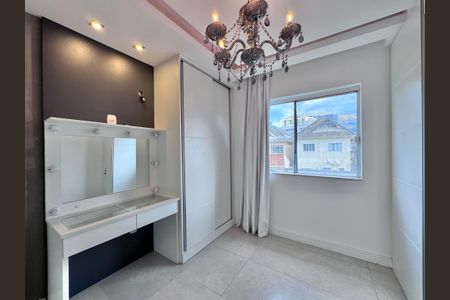 Casa de condomínio para alugar com 350m², 5 quartos e 5 vagas Casa de condomínio para alugar com 350m², 5 quartos e 5 vagasSuíte 3