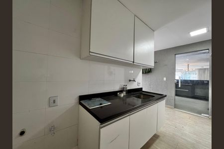 Casa de condomínio para alugar com 350m², 5 quartos e 5 vagas Casa de condomínio para alugar com 350m², 5 quartos e 5 vagasÁrea de Serviço