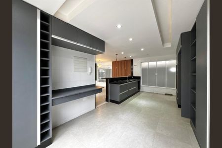 Casa de condomínio para alugar com 350m², 5 quartos e 5 vagas Casa de condomínio para alugar com 350m², 5 quartos e 5 vagasCozinha