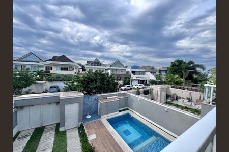 Casa de condomínio para alugar com 350m², 5 quartos e 5 vagas Casa de condomínio para alugar com 350m², 5 quartos e 5 vagasSuíte 1 -Varanda