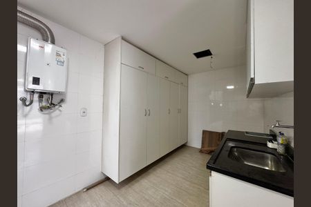 Casa de condomínio para alugar com 350m², 5 quartos e 5 vagas Casa de condomínio para alugar com 350m², 5 quartos e 5 vagasÁrea de Serviço