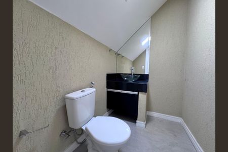 Casa de condomínio para alugar com 350m², 5 quartos e 5 vagas Casa de condomínio para alugar com 350m², 5 quartos e 5 vagasSótão - Lavabo