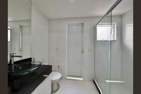 Casa de condomínio para alugar com 350m², 5 quartos e 5 vagas Casa de condomínio para alugar com 350m², 5 quartos e 5 vagasEdícula - Suíte - Banheiro