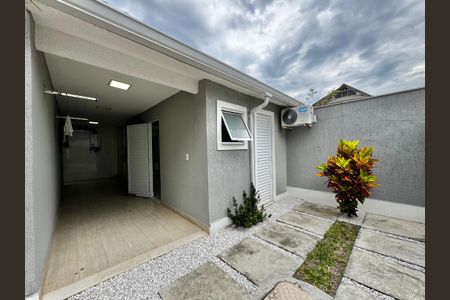 Casa de condomínio para alugar com 350m², 5 quartos e 5 vagas Casa de condomínio para alugar com 350m², 5 quartos e 5 vagasÁrea externa