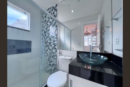 Casa de condomínio para alugar com 350m², 5 quartos e 5 vagas Casa de condomínio para alugar com 350m², 5 quartos e 5 vagasSuíte 3 - Banheiro