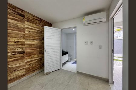 Casa de condomínio para alugar com 350m², 5 quartos e 5 vagas Casa de condomínio para alugar com 350m², 5 quartos e 5 vagasEdícula - Suíte