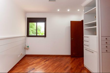 Apartamento para alugar com 96m², 3 quartos e 2 vagas Apartamento para alugar com 96m², 3 quartos e 2 vagasSuíte