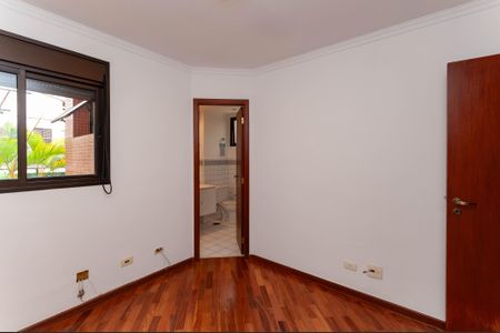 Apartamento para alugar com 96m², 3 quartos e 2 vagas Apartamento para alugar com 96m², 3 quartos e 2 vagasQuarto 2