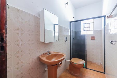 Casa para alugar com 130m², 2 quartos e 2 vagas Casa para alugar com 130m², 2 quartos e 2 vagasBanheiro