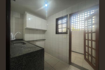 Cozinha de apartamento à venda com 2 quartos, 85m² em Centro, Belo Horizonte