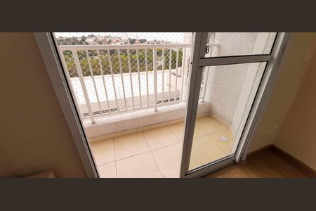 Sacada de apartamento para alugar com 2 quartos, 45m² em Quitaúna, Osasco