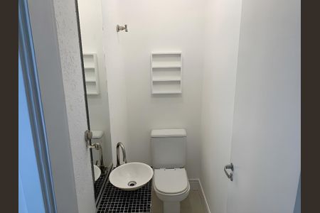 Banheiro de Serviço de apartamento para alugar com 3 quartos, 100m² em Cidade Monções, São Paulo