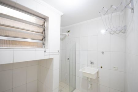 Banheiro de apartamento para alugar com 1 quarto, 35m² em Vila Gustavo, São Paulo