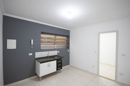 Cozinha de apartamento para alugar com 1 quarto, 35m² em Vila Gustavo, São Paulo