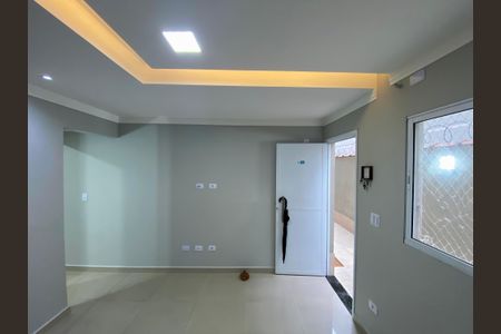 Sala de casa de condomínio para alugar com 2 quartos, 65m² em Vila Tupi, Praia Grande