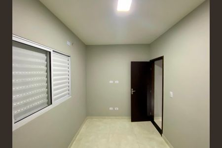 Quarto 2 de casa de condomínio para alugar com 2 quartos, 65m² em Vila Tupi, Praia Grande