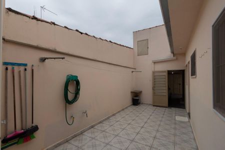 Casa para alugar com 117m², 2 quartos e 3 vagas Casa para alugar com 117m², 2 quartos e 3 vagasQuintal