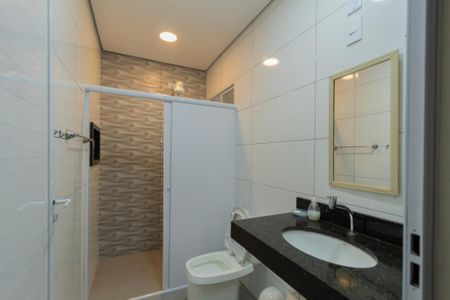 Casa para alugar com 117m², 2 quartos e 3 vagas Casa para alugar com 117m², 2 quartos e 3 vagasBanheiro Suíte