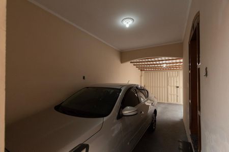 Casa para alugar com 117m², 2 quartos e 3 vagas Casa para alugar com 117m², 2 quartos e 3 vagasGaragem