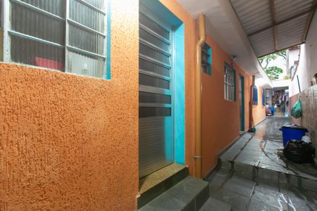 Casa à venda com 200m², 2 quartos e 1 vaga Casa à venda com 200m², 2 quartos e 1 vagaCorredor externo