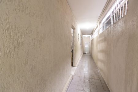 Casa à venda com 200m², 2 quartos e 1 vaga Casa à venda com 200m², 2 quartos e 1 vagaCorredor externo